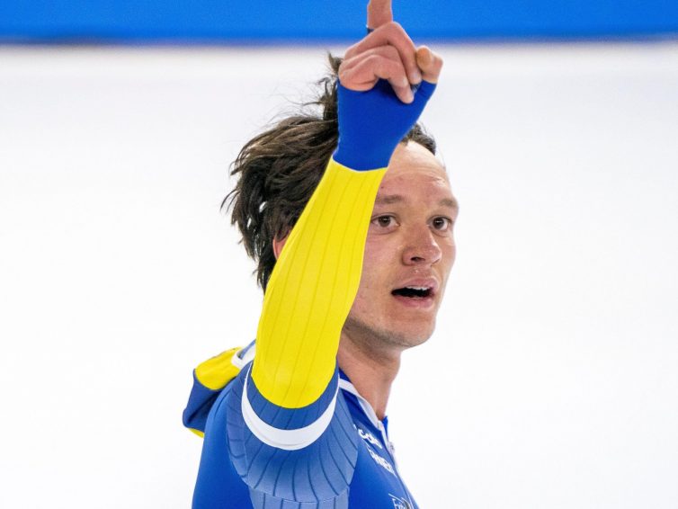 Nils Van der Poel tar världsrekord & VM-guld! – 10 000 m skidskor